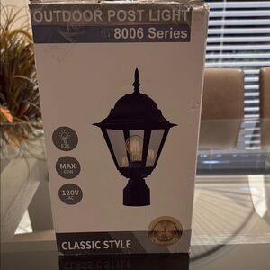 Classic Style Outdoor Post Light - Matte Black